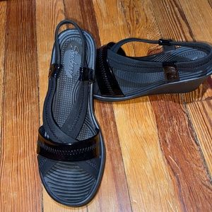 Women’s black wedge sandal